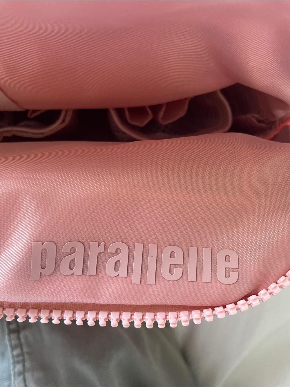 Parallelle Pink PVC Cosmetic Pouch - Picture 5 of 6